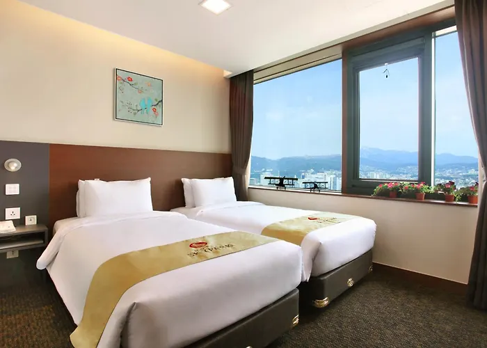 Skypark Kingstown Dongdaemun 4*