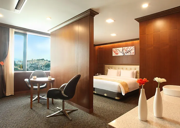 Отель Skypark Kingstown Dongdaemun