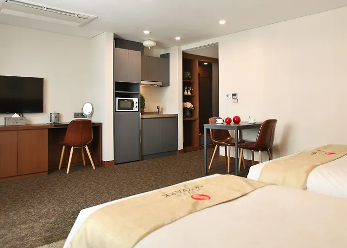Skypark Kingstown Dongdaemun 4*