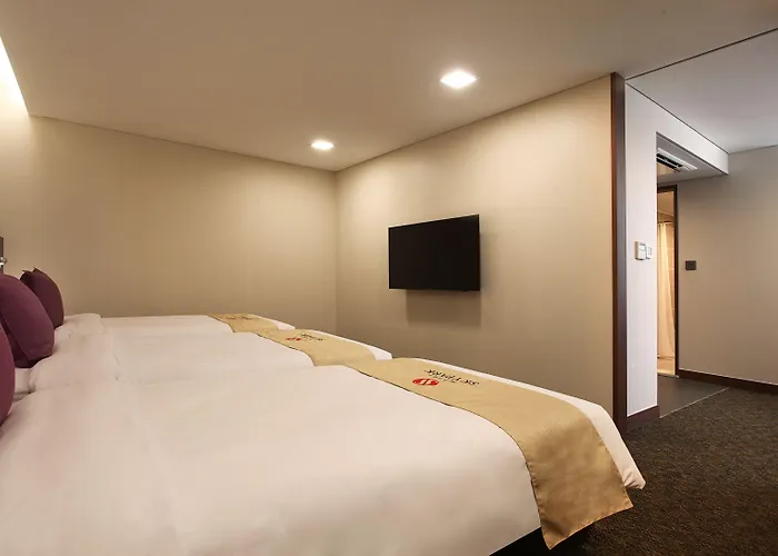 Hotel Skypark Kingstown Dongdaemun 4*