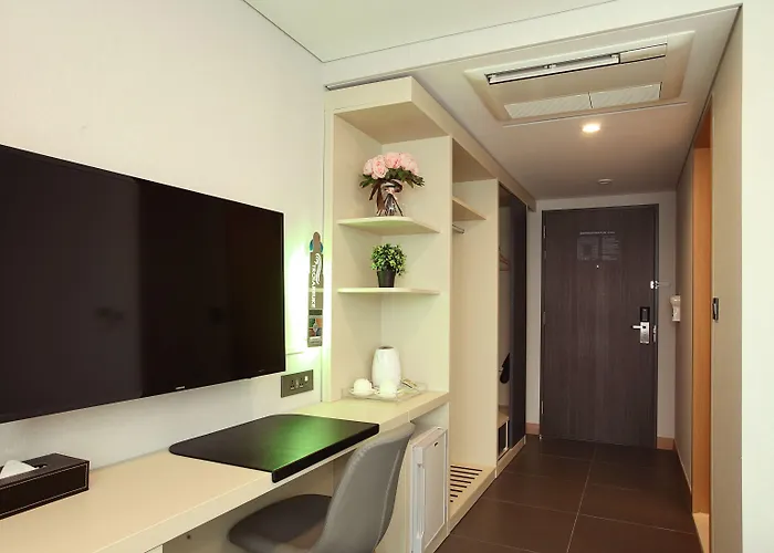 Skypark Kingstown Dongdaemun 4* Сеул
